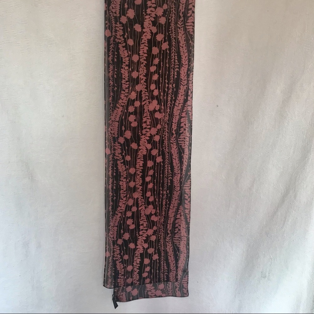 Bebe silk georgette is pink/black scarf